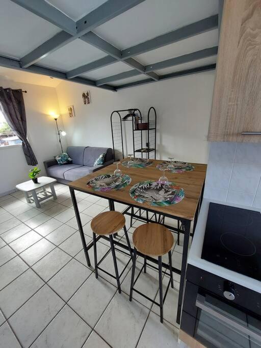 Le Ti Papangue Apartment Saint Pierre Exterior photo